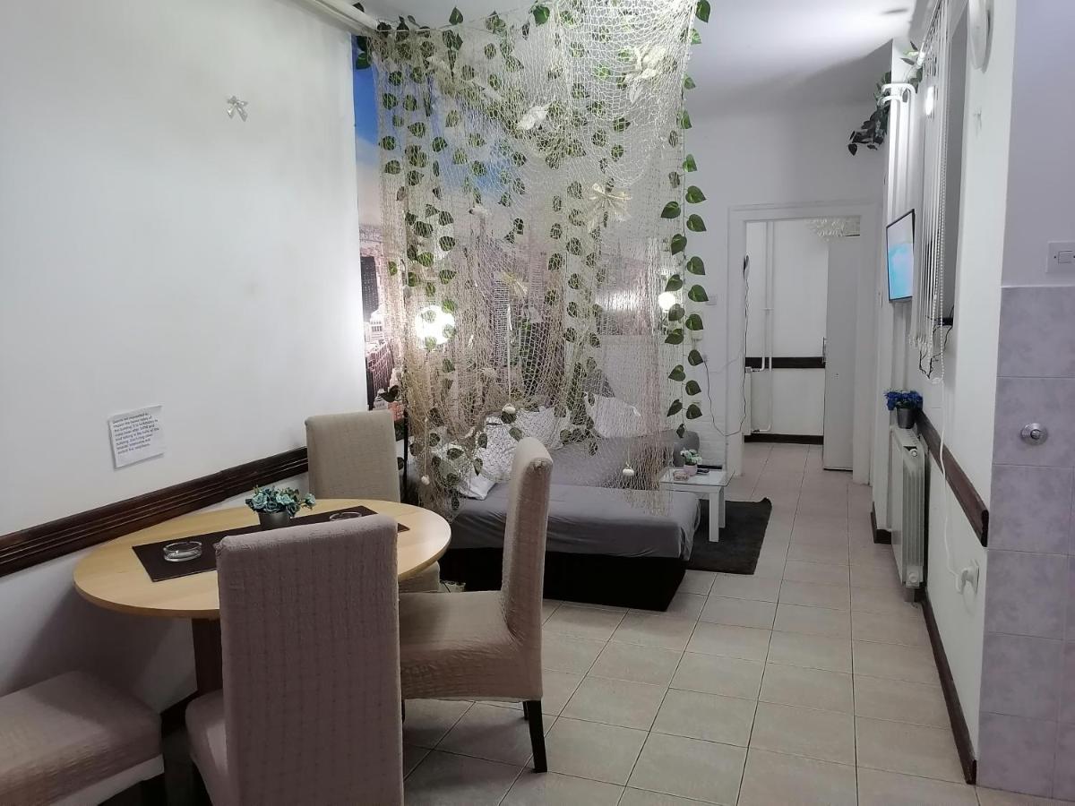 Low Cost Apartment Belgrado Exterior foto
