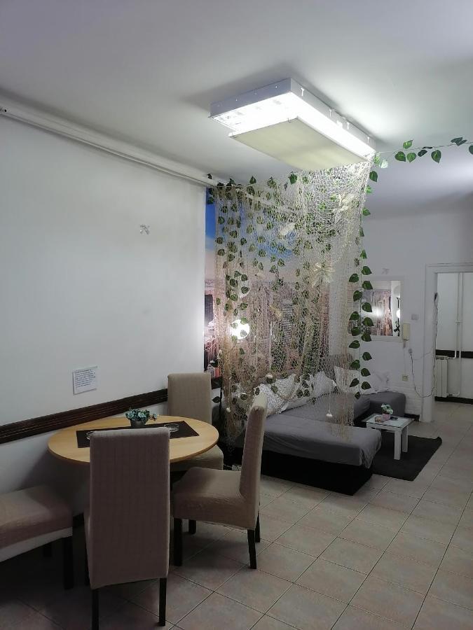Low Cost Apartment Belgrado Exterior foto